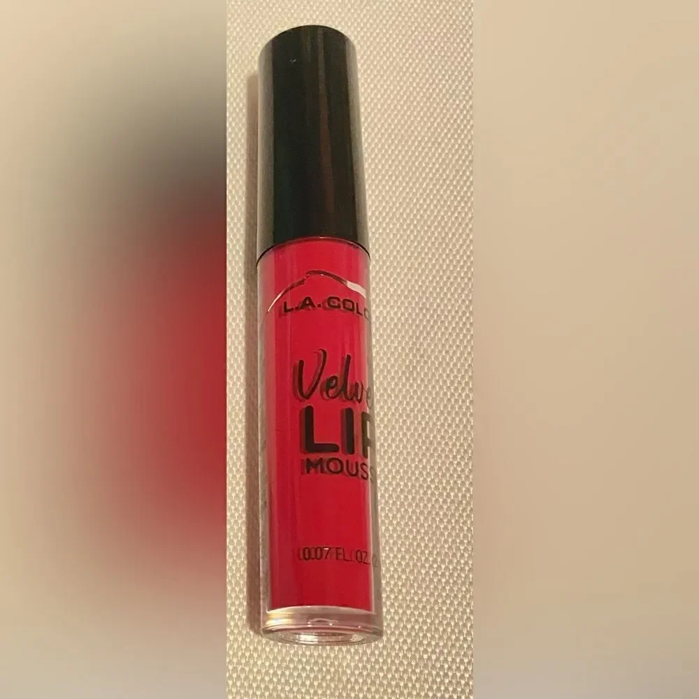 🎉L.A.Colors Pack Of 2 Velvet Lip 👄 Mousse C68487 rhapsody (2 ML) 💥